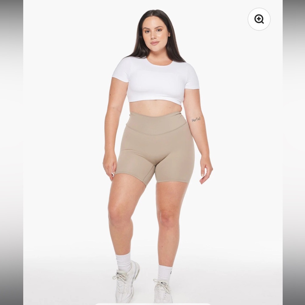 CSB Almond Freedom Shorts 6 inch length - Picture 4 of 14